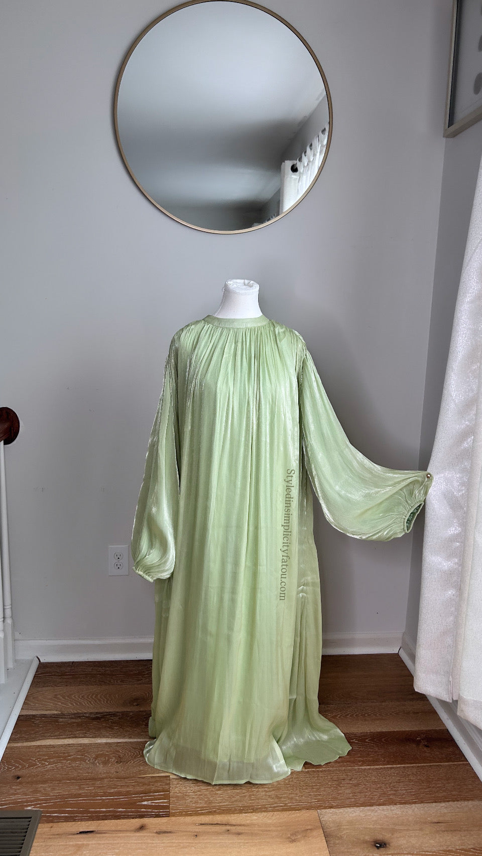 Abaya Saira