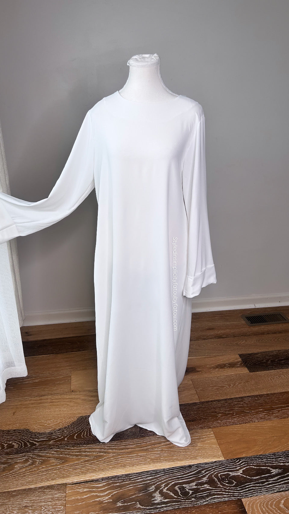 White Abaya Minah