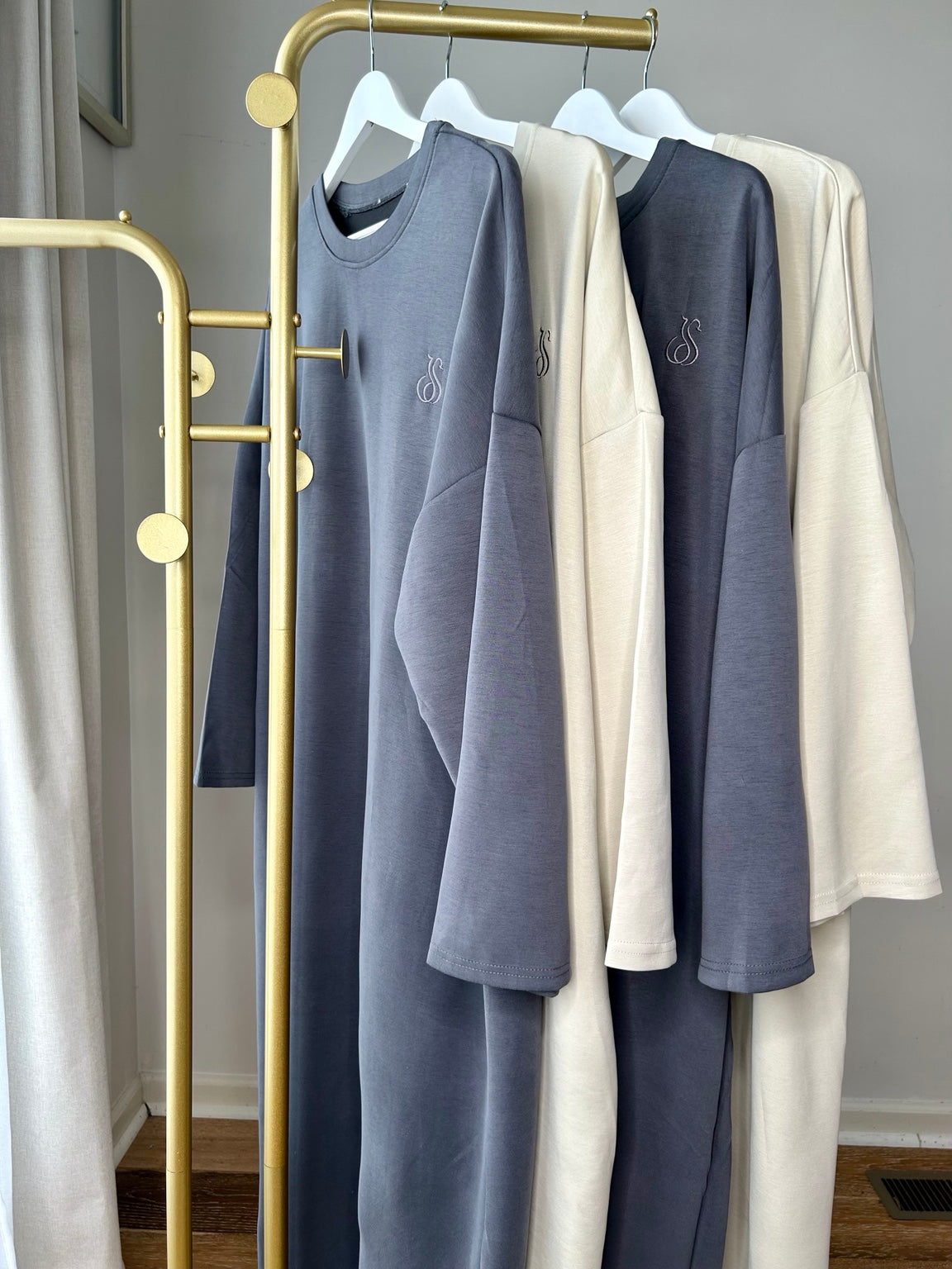 Premium Abaya Amina Fall loose fit l abaya dress style (Copy)