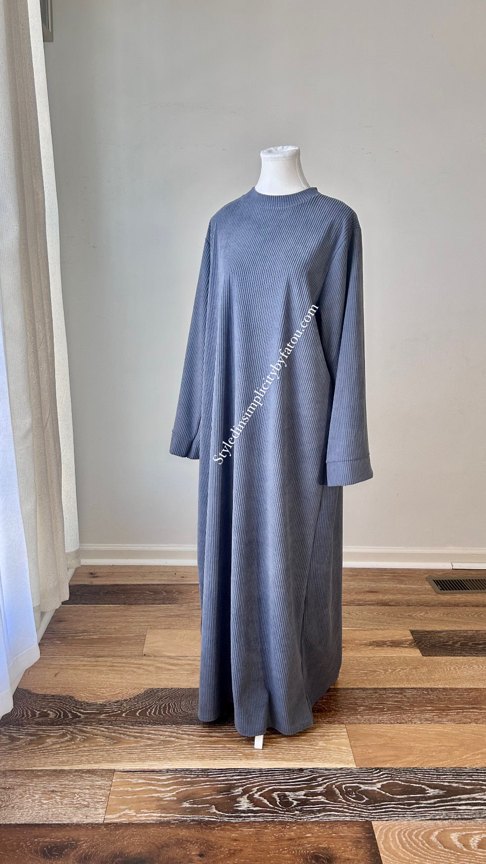 Essential everyday Fall and winter abaya