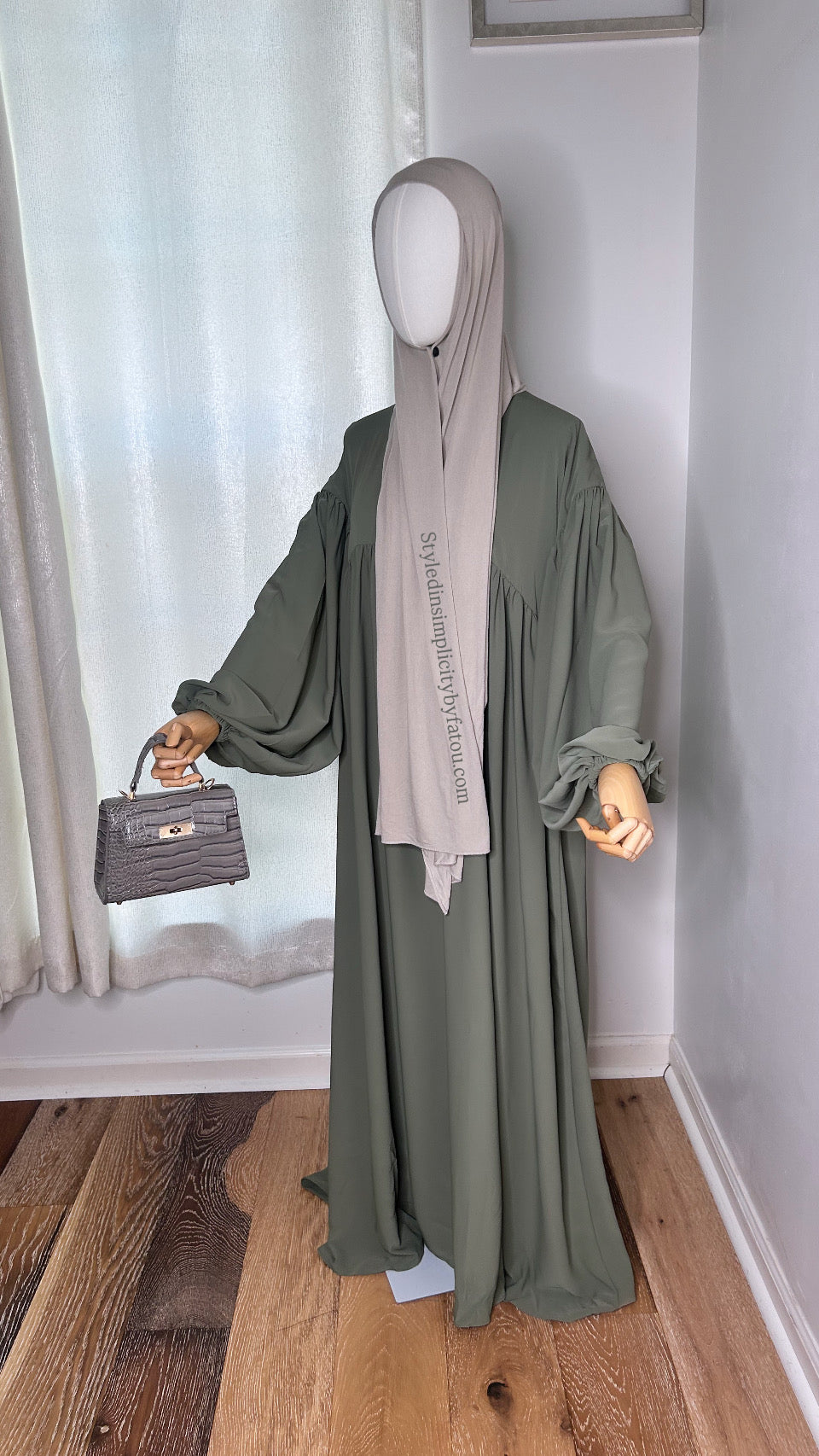 Premium Medina silk Flare abaya